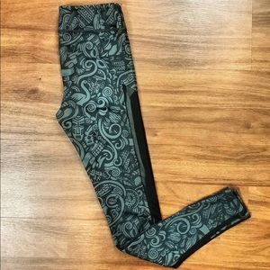 Constantly Varied Gear Yoga / Work Out Pants